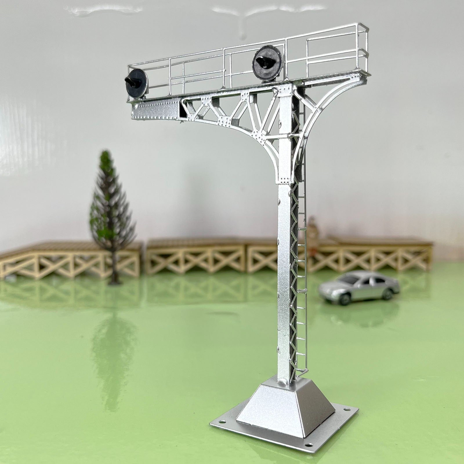1 x HO scale cantilever LED searchlight signal 2 targets 3-colors metal #SKcs11