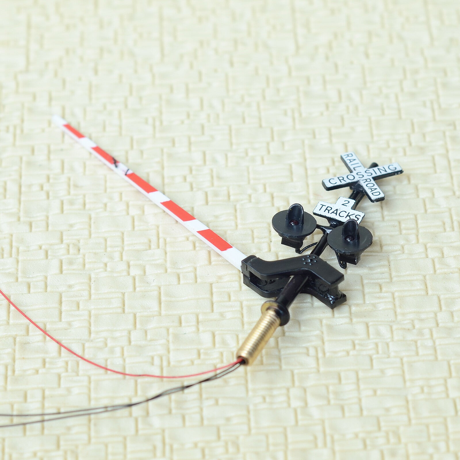 2 x HO scale railroad crossing signal arm gate stop lever flasher 2 tracks #B22