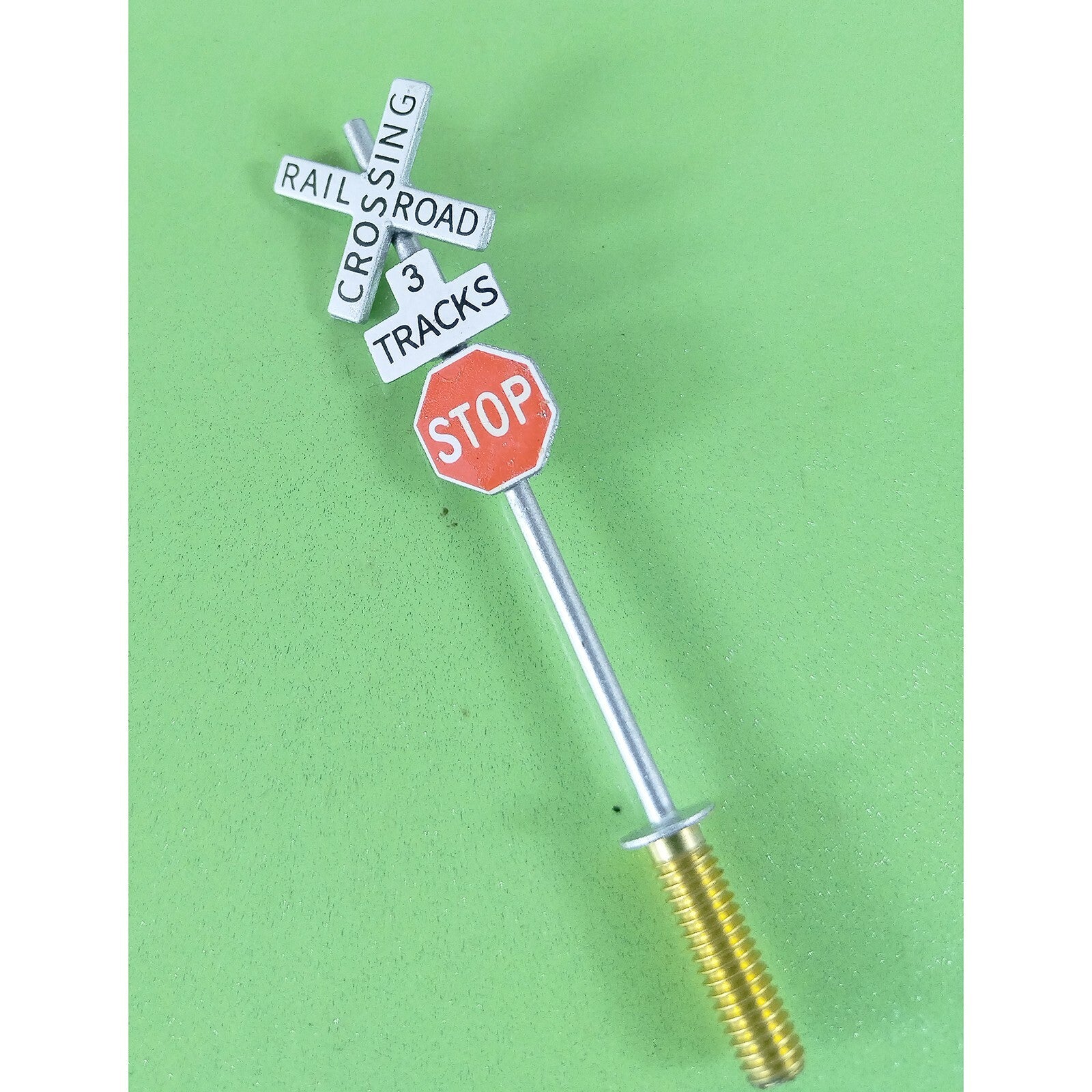 2 x HO scale railroad warning sign STOP crossing 3 TRACKS sign trackside #CS3T