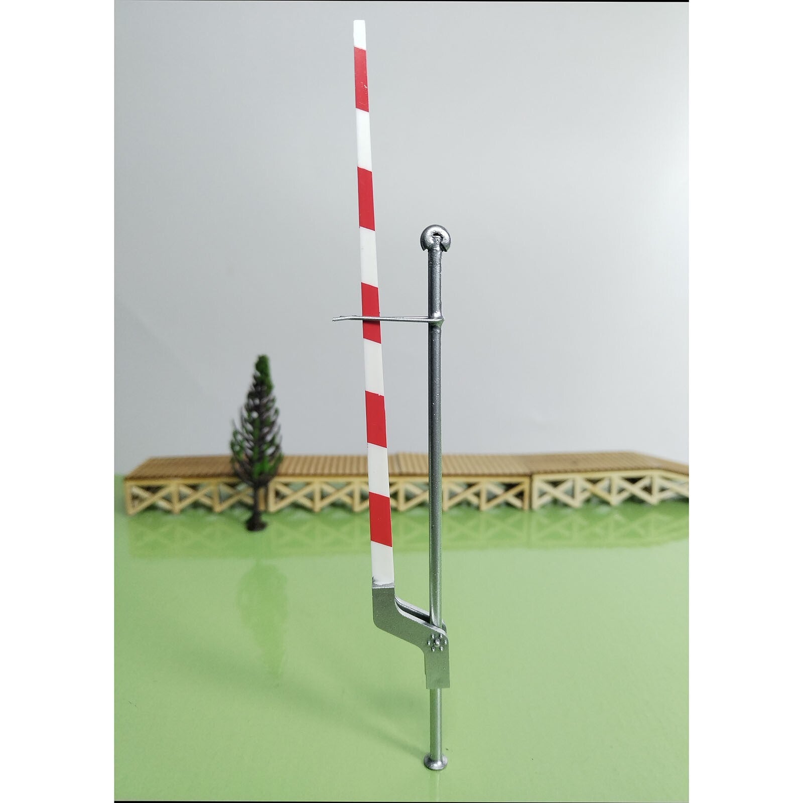 2 x O scale model railroad grade crossing arm gate stop lever sign silver #GT48