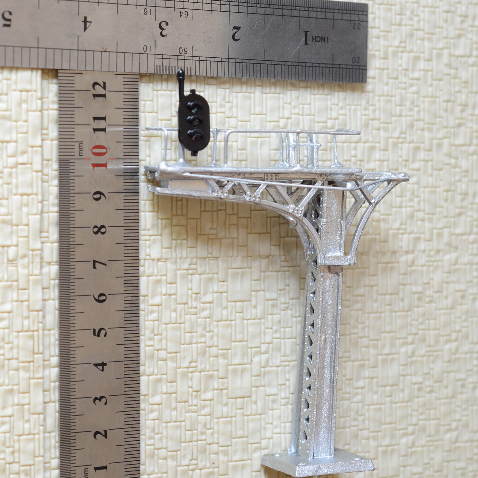 1 x HO / OO silver cantilever signal bridge LED 3 aspect single Track right side