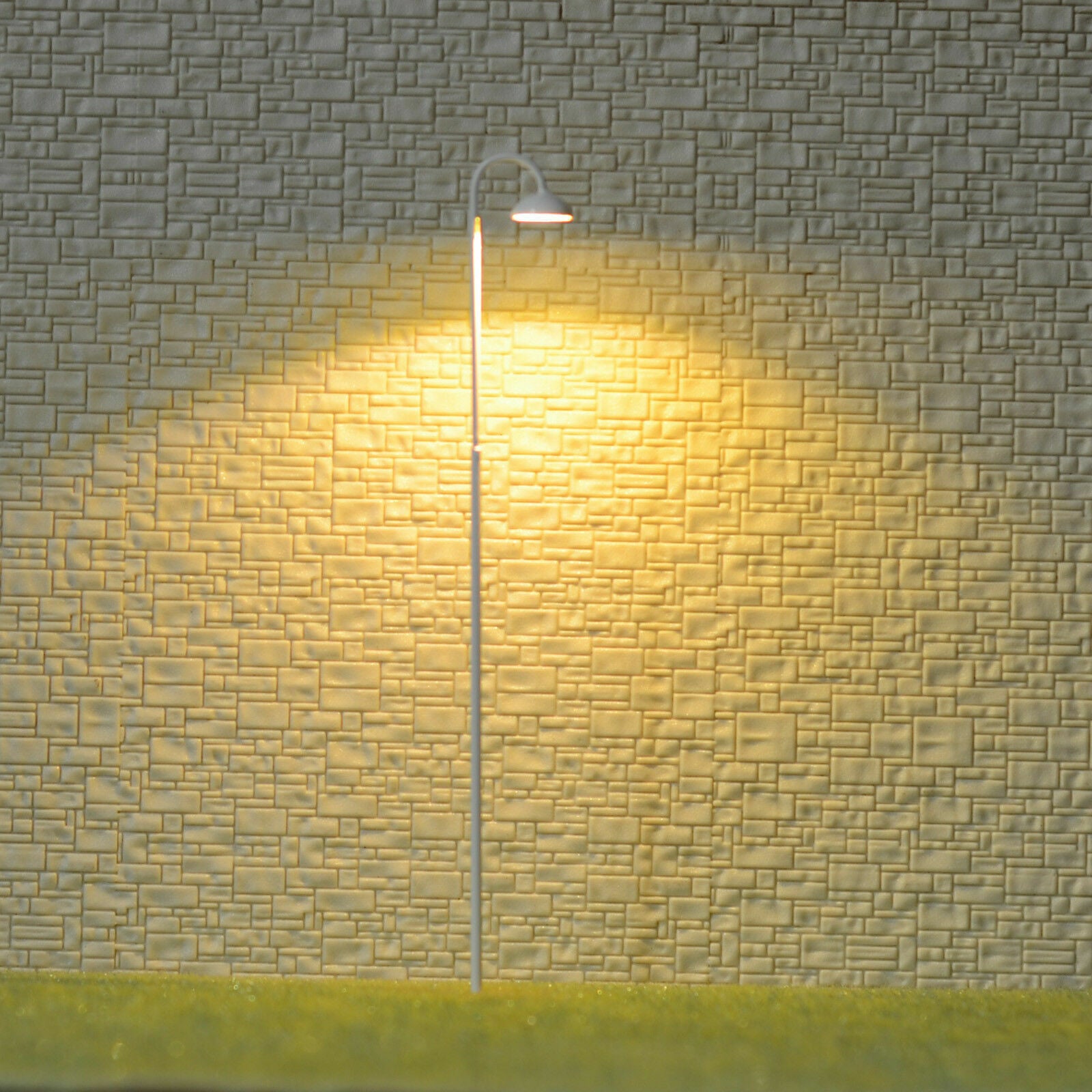 5 x O scale LED street light model train railroad station path lamp post #733WH