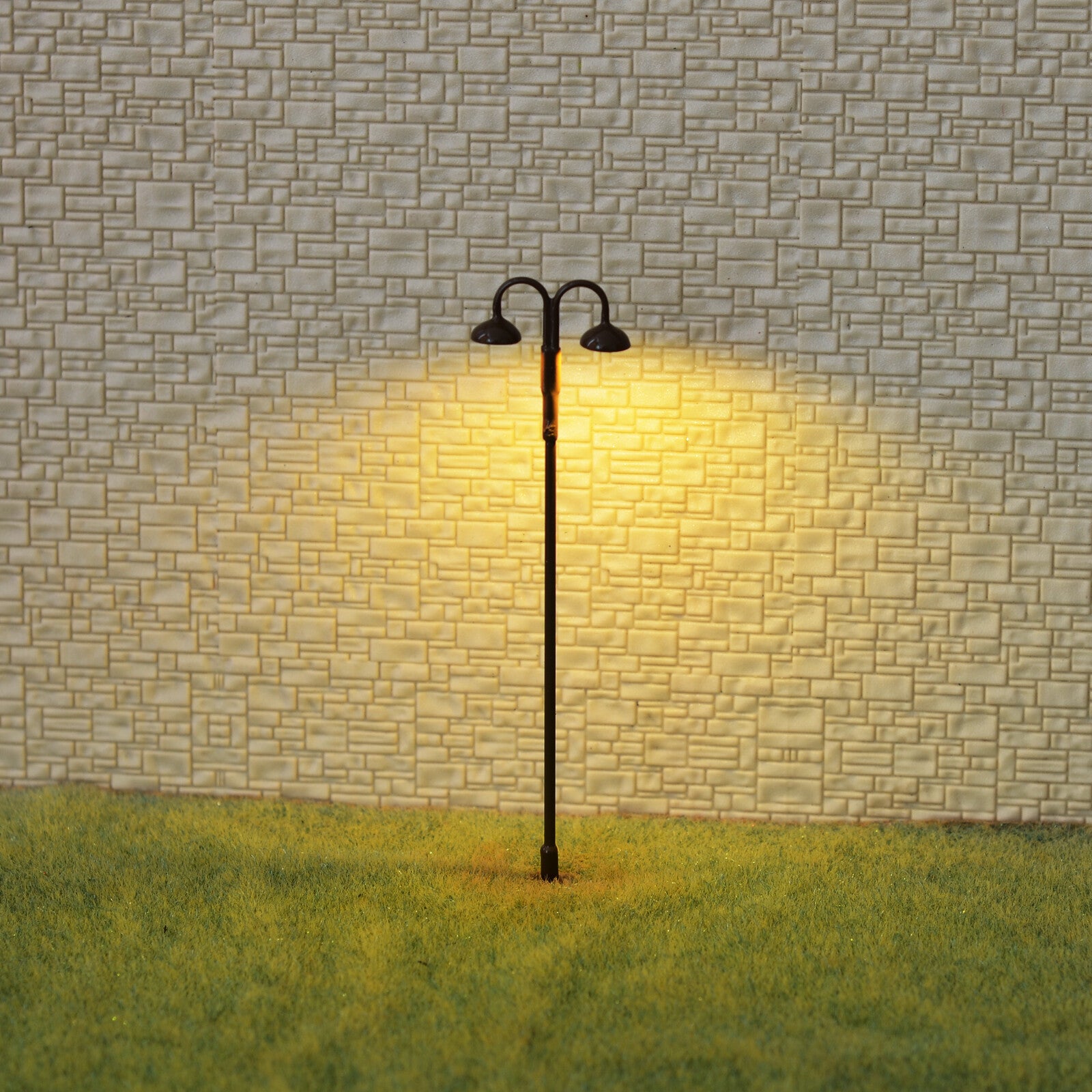 5 x OO / HO scale LED street light Model Train Railroad path lamp post #702BR