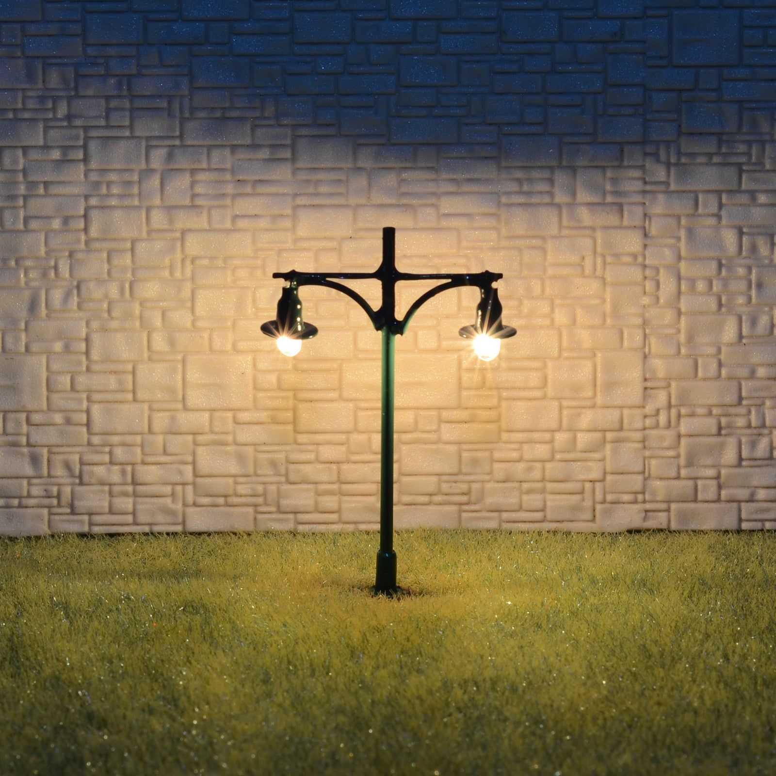 5 x OO / HO scale LED street light railroad path lamp post + resistors #512BG