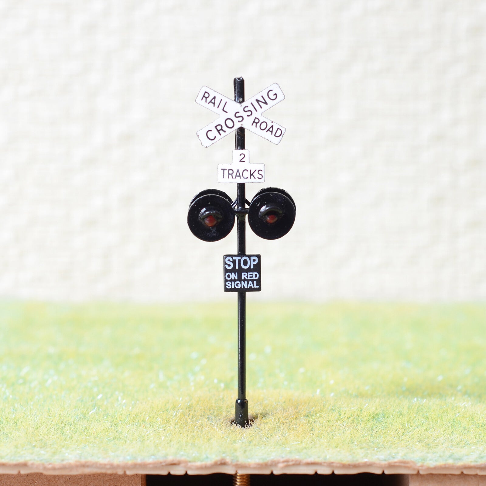 1 x OO / HO scale railroad crossing signal 4 LEDs + circuit board flasher #2BL4X