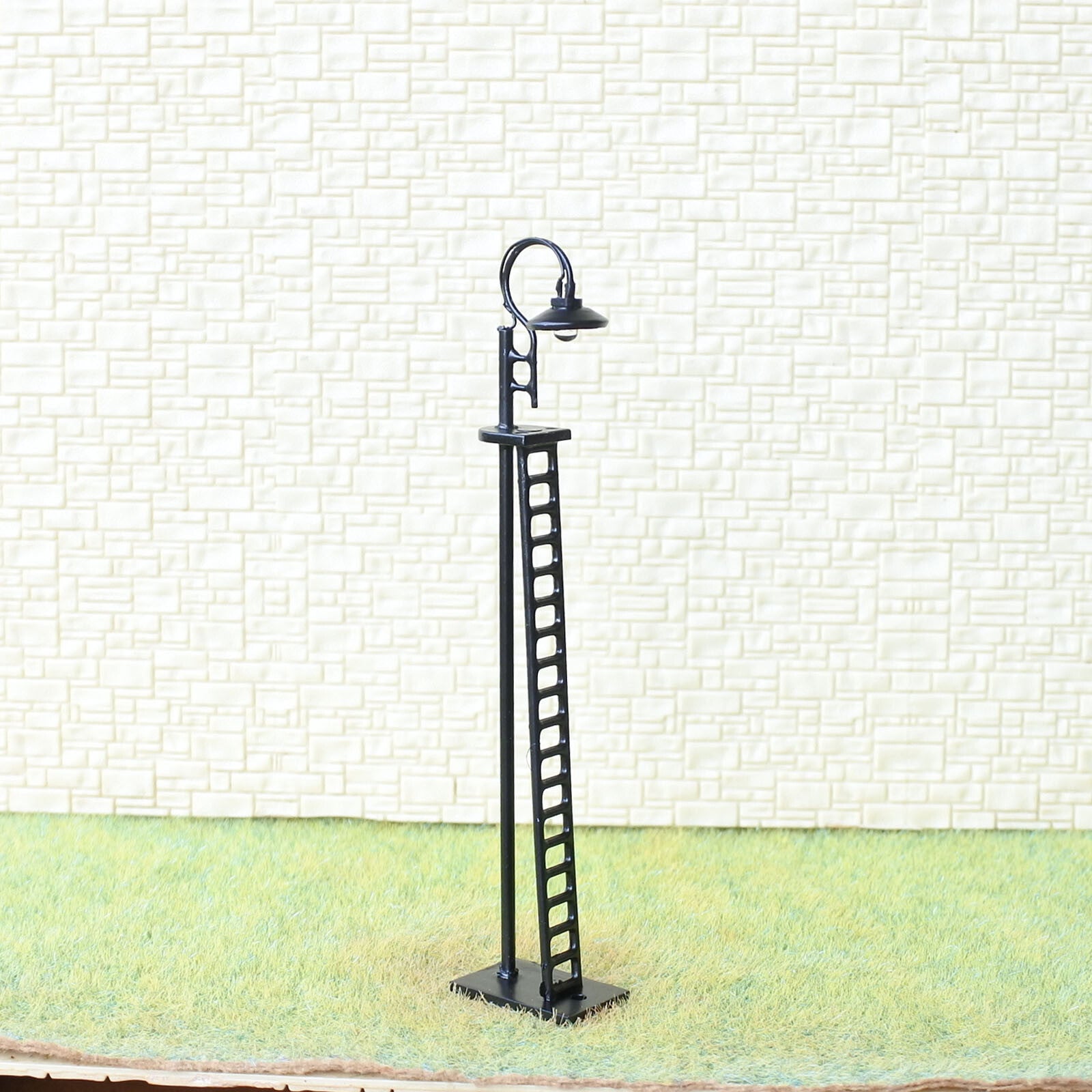 4 x HO / OO model train yard light warm white lamppost LED street path lamp #R52