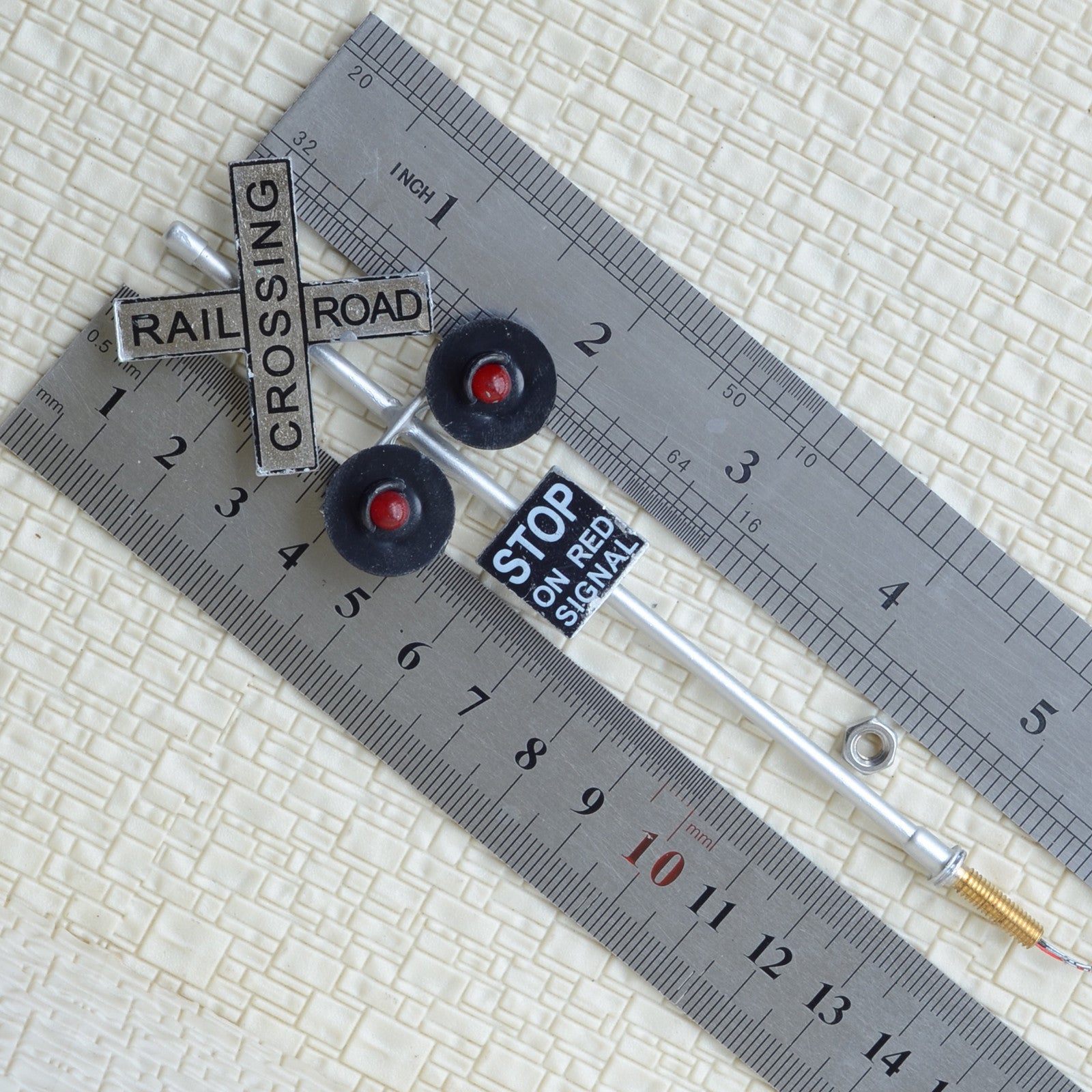 1 x O Scale railroad crossing signals LED made 2 target faces silver #48SL2