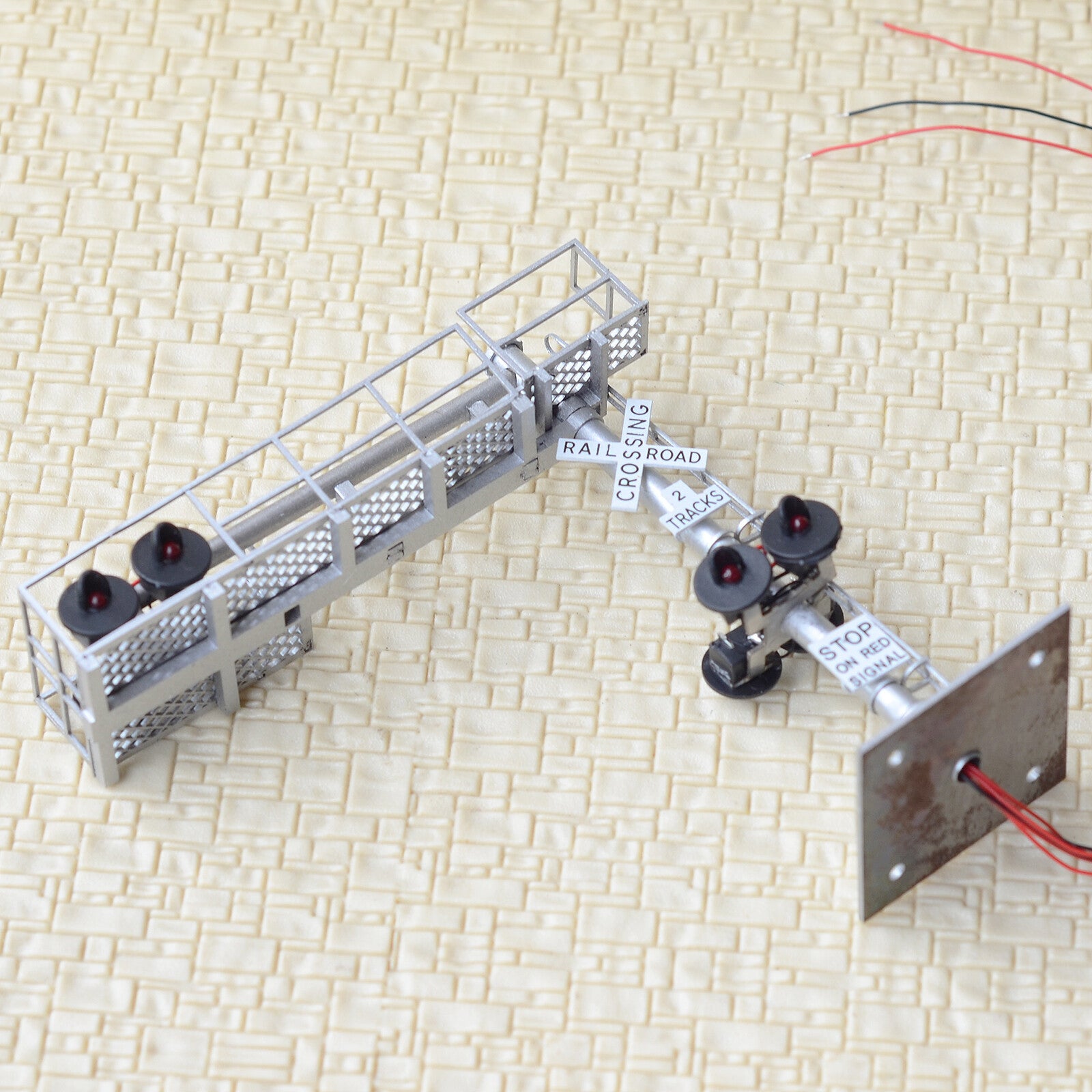 1 x HO scale model railroad cantilever grade crossing signal 2 tracks #C28