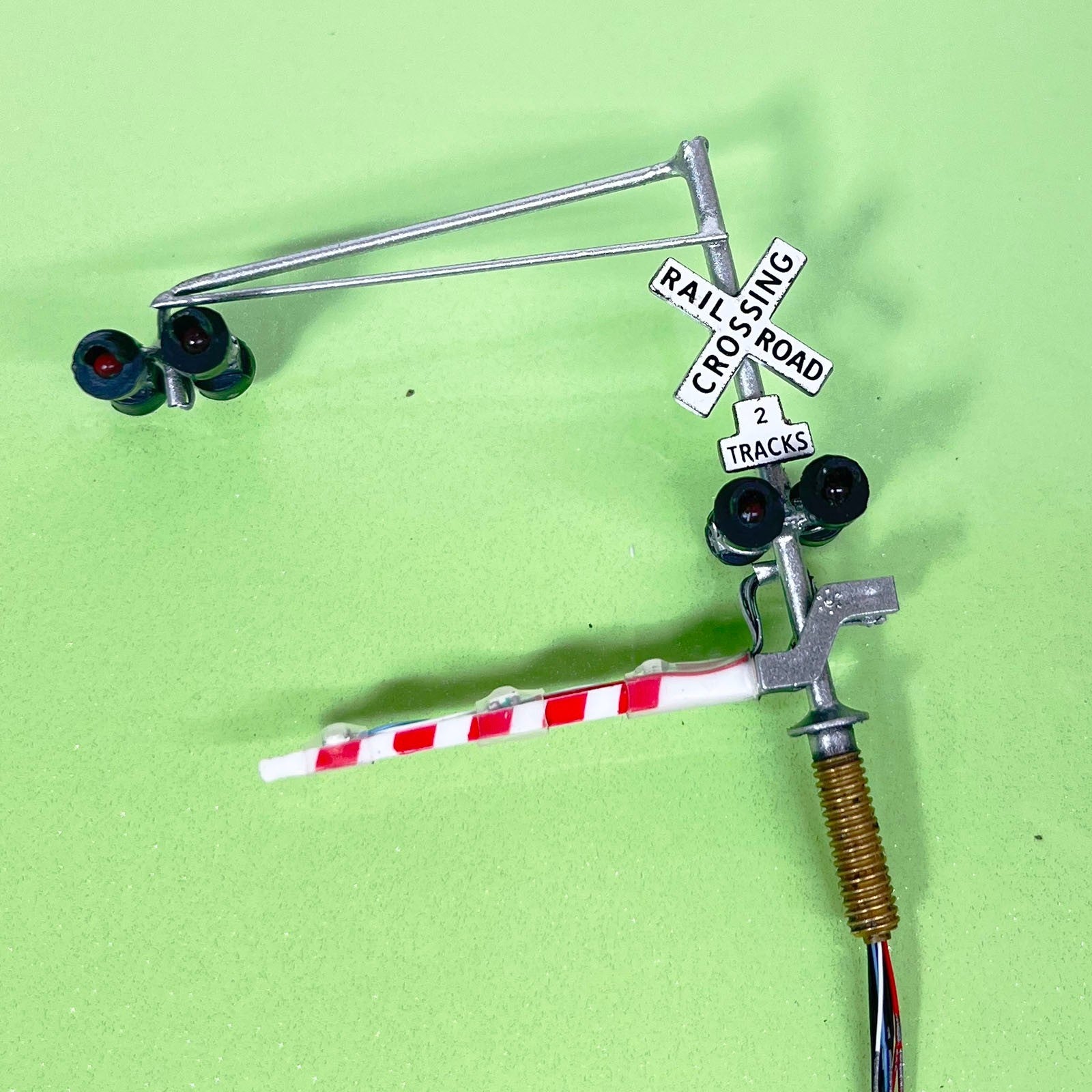 1 x N scale model cantilever grade crossing signal gate arm barrier light #NC06L