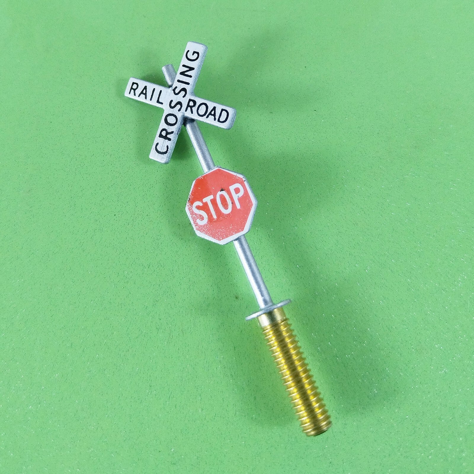 2 x HO scale railroad warning sign stop crossing sign trackside traffic #SC