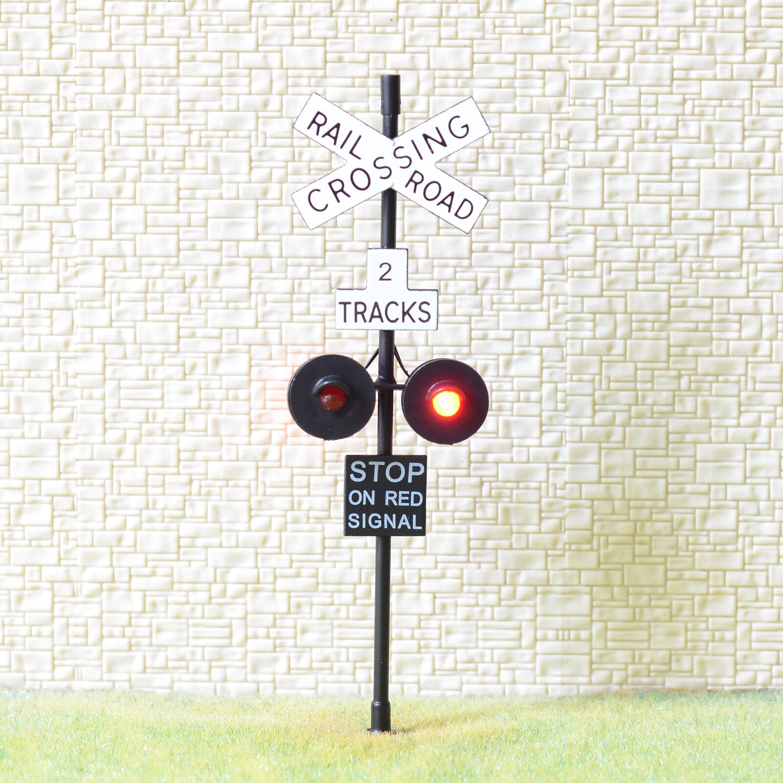 1 x O scale railroad crossing signals LED made 2 target faces 2 tracks black #X