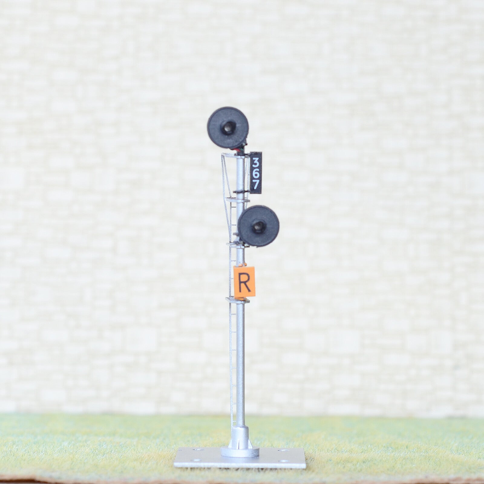 1 x HO scale model railroad 3-colors searchlight signal 2 heads indicator #I2