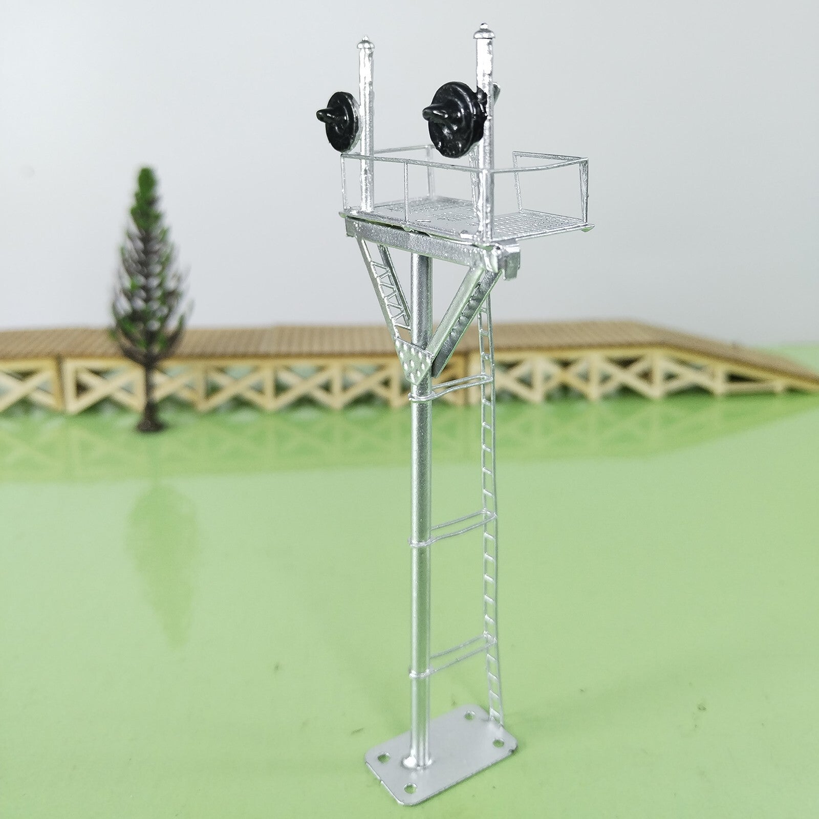 1 x HO scale model tower searchlight signal goalpost bracket 2 faceplate #G2