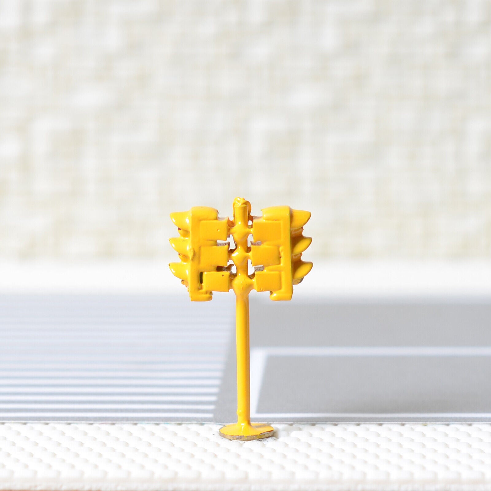 2 x traffic signal N scale model railroad crossing walk LED pedestrian lamp #Y33