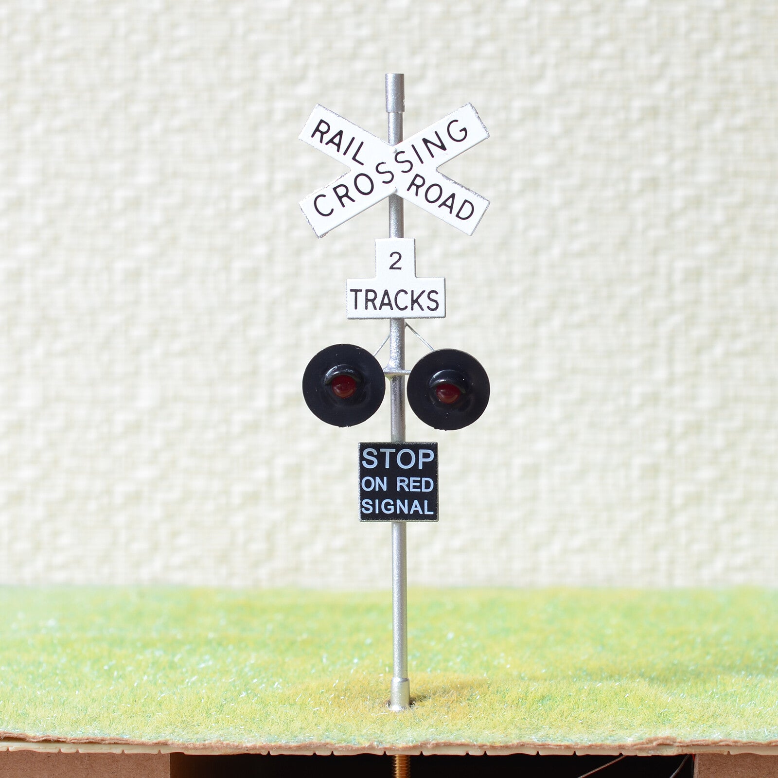 1 x O scale railroad crossing signals LED made 2 target faces 2 tracks gray #SX