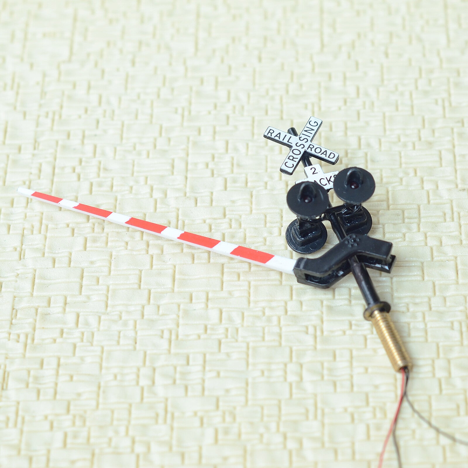 2 x HO scale railroad crossing signal arm gate stop lever flasher 2 tracks #B42