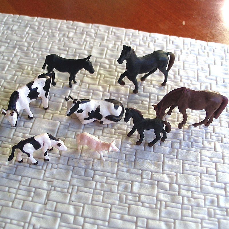 40 pcs HO painted Farm Animals ( 8 different poses ) #B