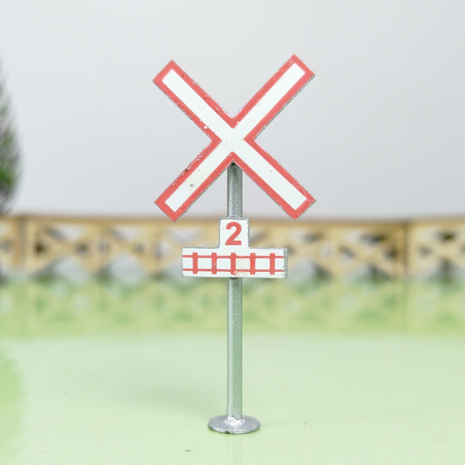 2 x HO scale railroad warning sign Canadian crossing 2 TRACKS sign trackside #2T