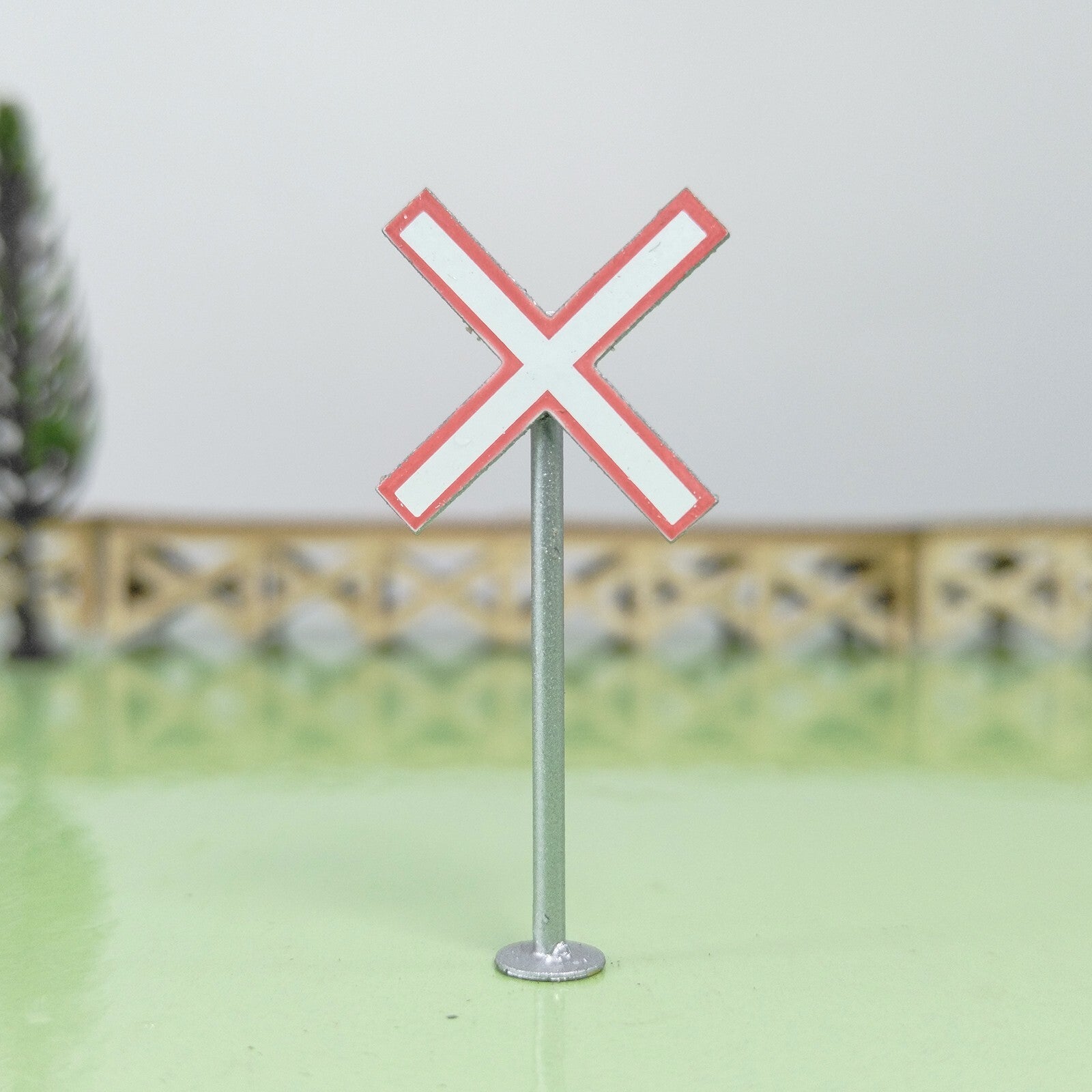 2 x HO scale railroad warning sign Canadian crossing sign trackside traffic #CC