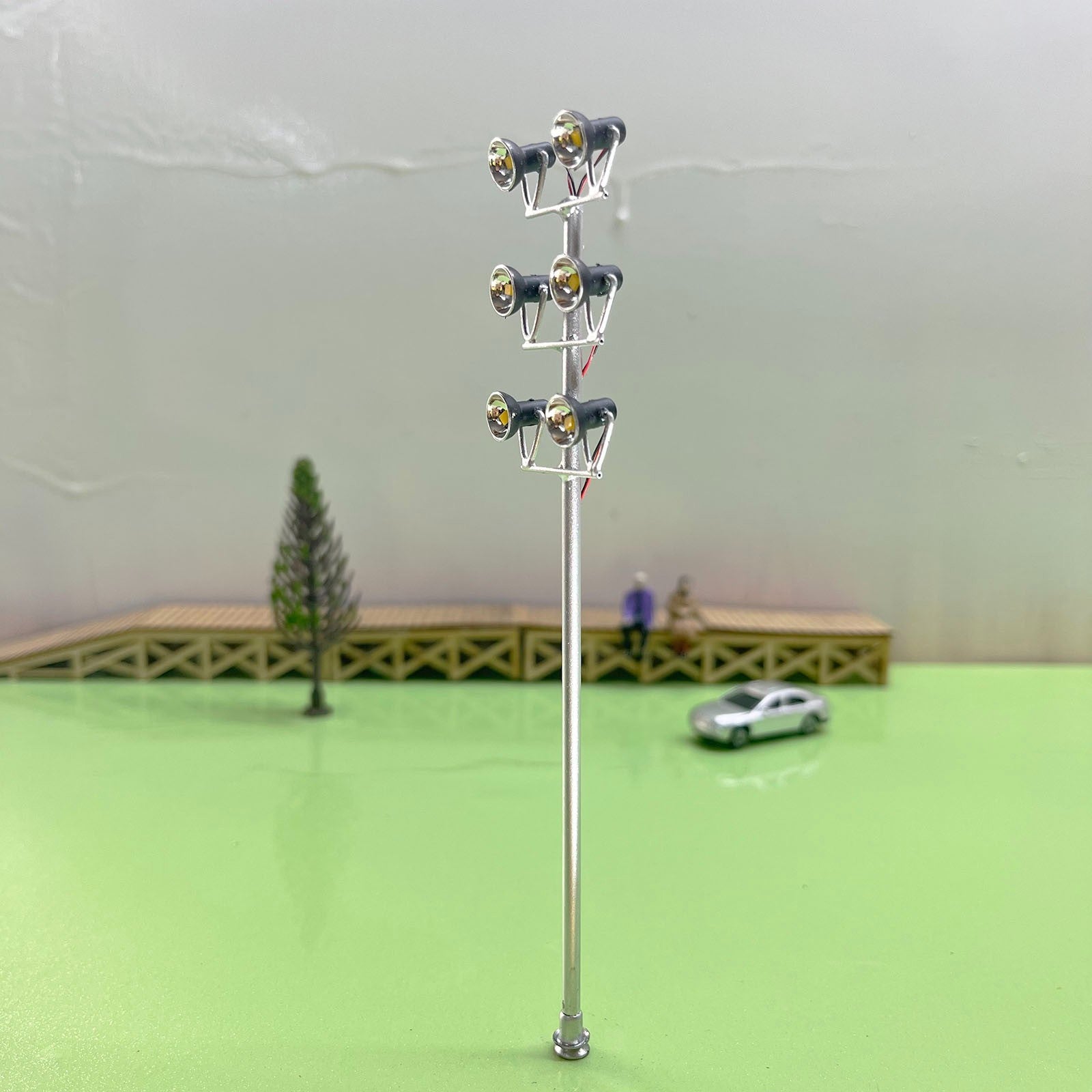 2 x OO / HO Scale LED spotlight plaza limelight projector street light flood #6D