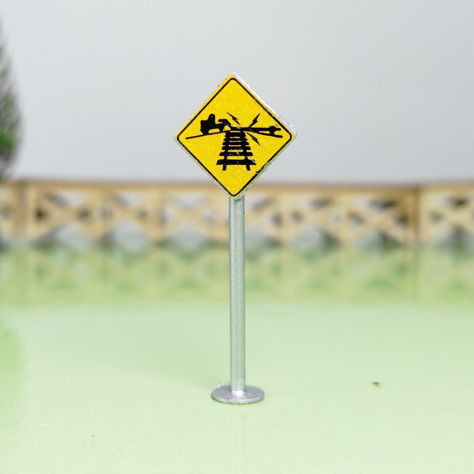 2 x HO scale railroad warning sign Caution Track sign trackside traffic sign #CT