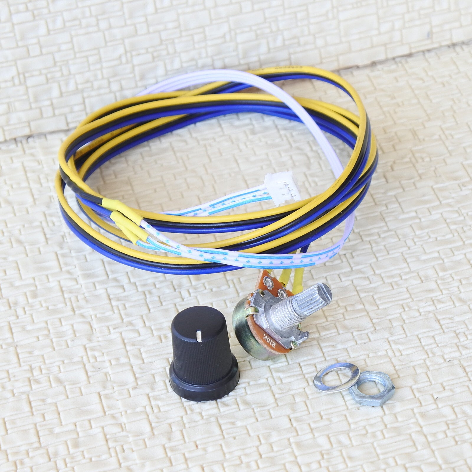 1 x wired distance dimmer for distribution board adjust brightness from desktop.