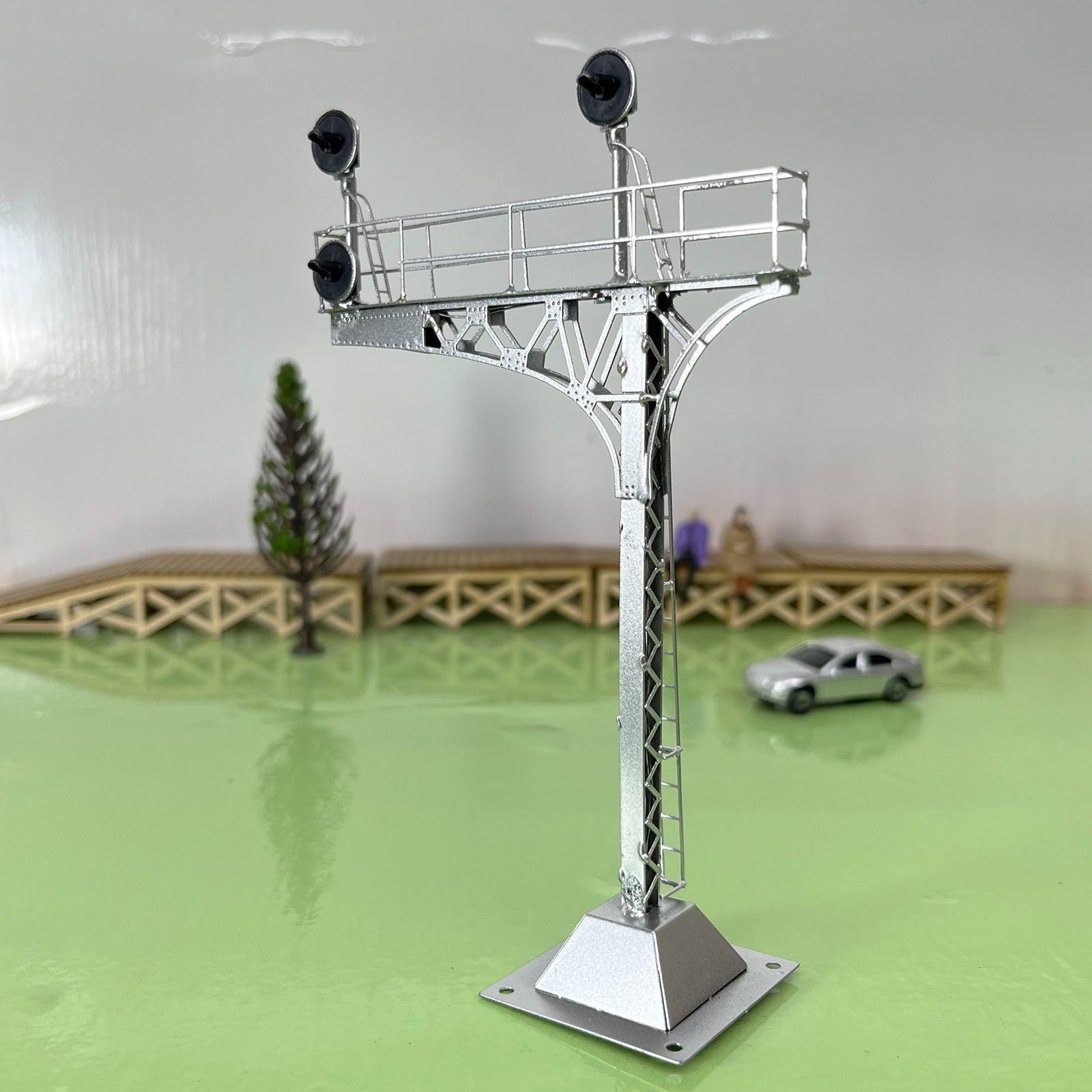 1 x HO scale cantilever LED searchlight signal 3 targets 3-colors metal #SKcs21