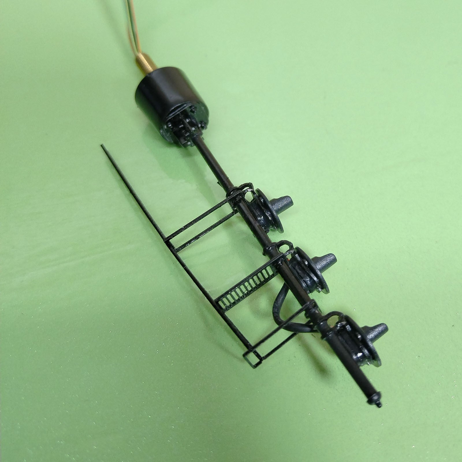 1 x HO scale model railroad 3-colors searchlight signal 3 heads laser cut #32BL