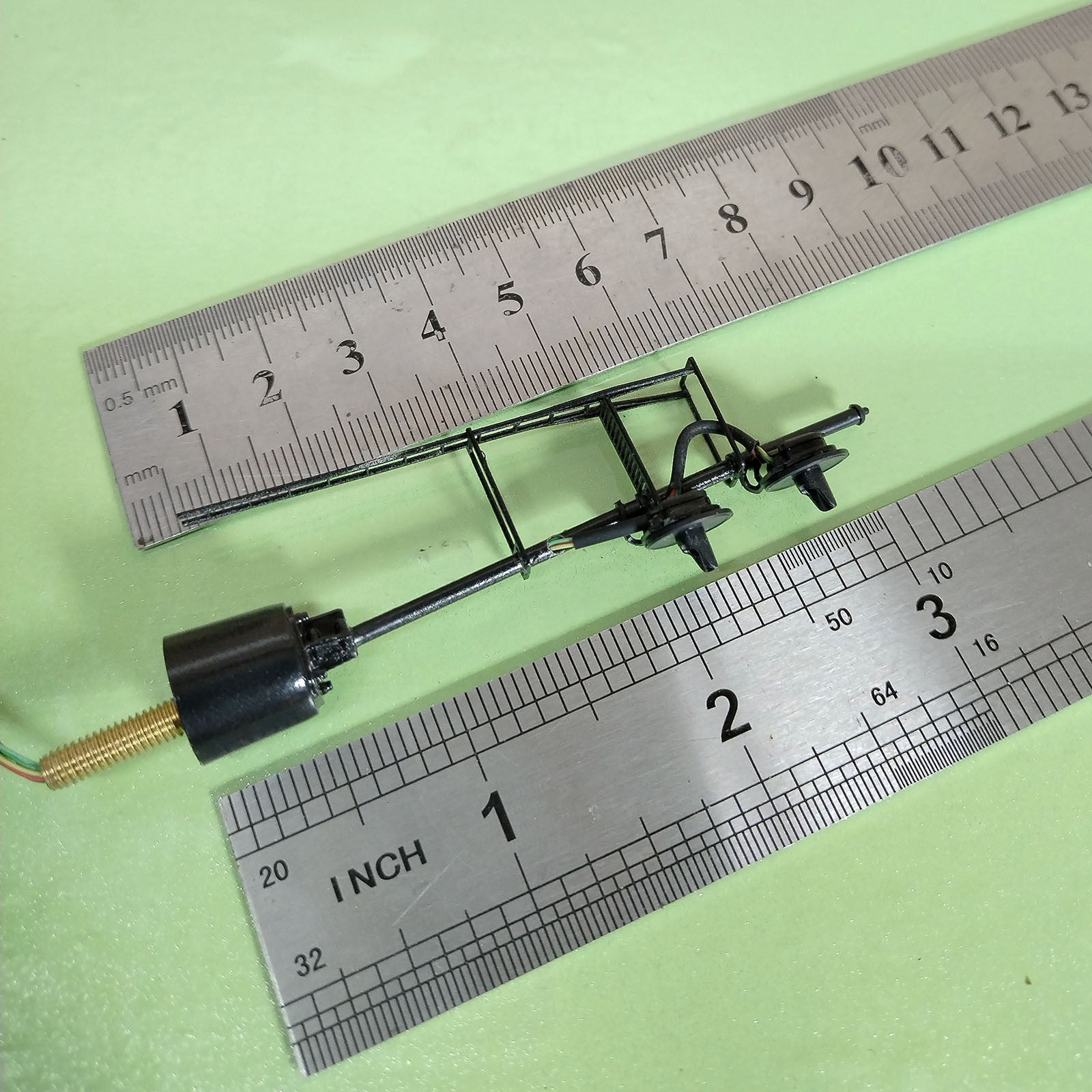 1 x HO scale model railroad 3-colors searchlight signal 2 heads laser cut #22BL