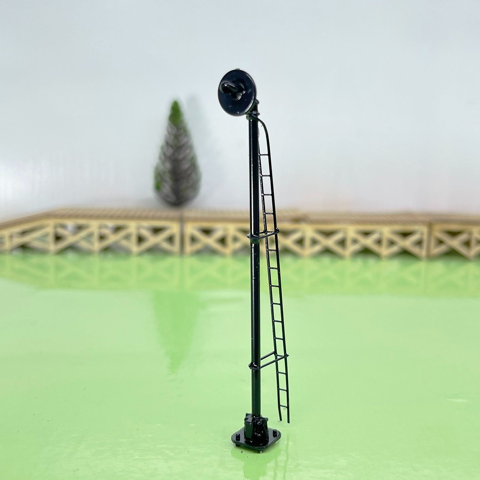 1 x HO scale model railroad tri-color searchlight signal LED metal #DL01skBL