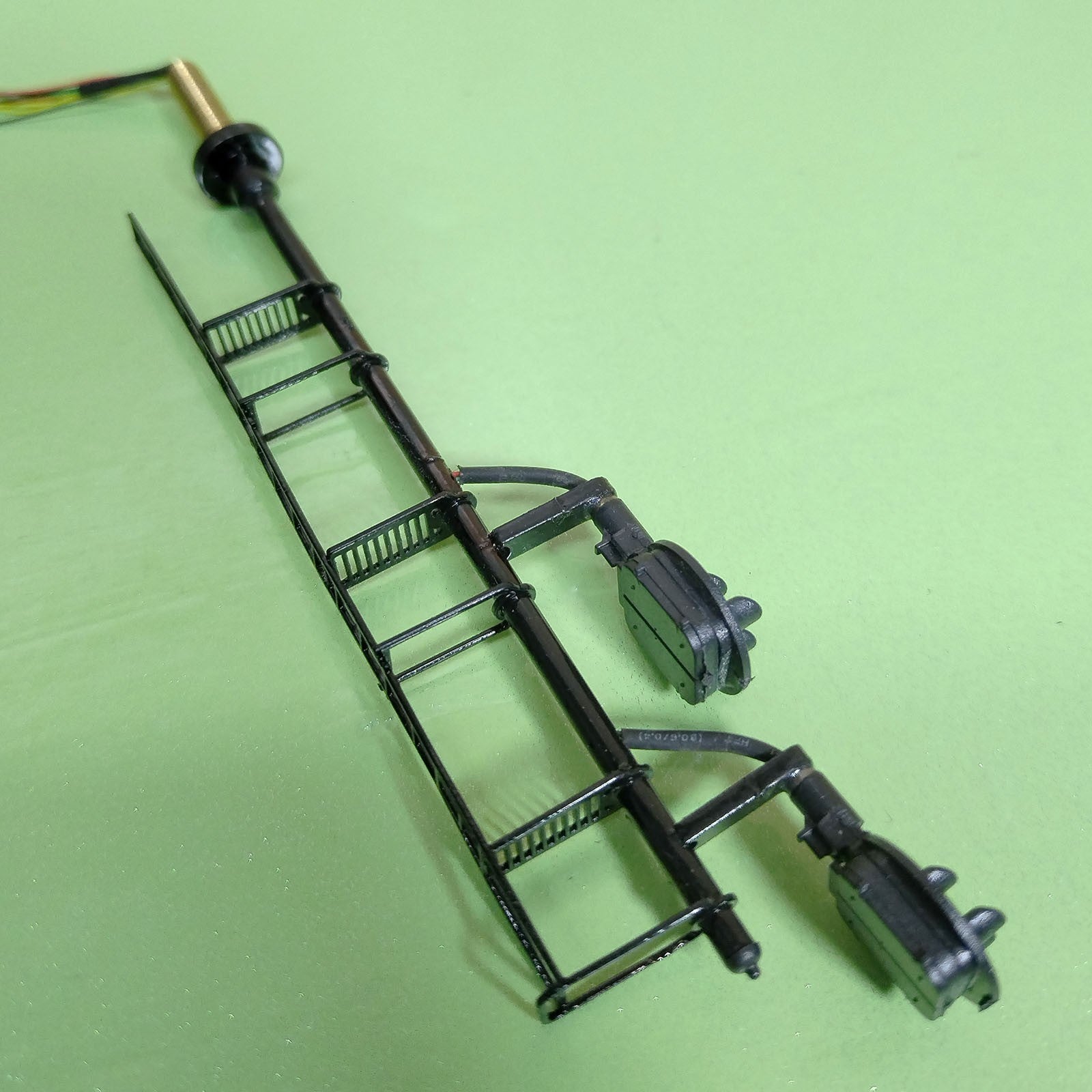 1 x HO scale model railroad tri-light type G block signal metal 2 targets #GS2BL